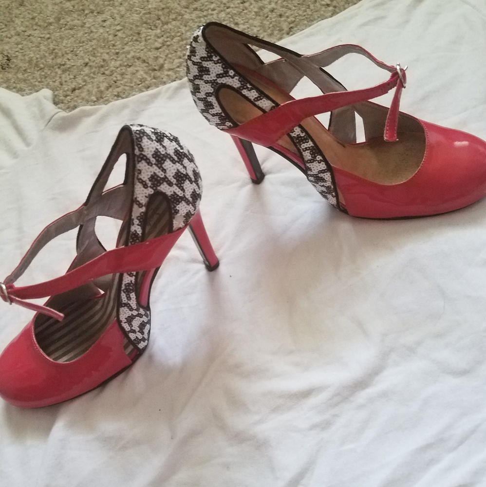 Pink black and white old heels
